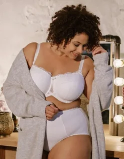 BH "Diamond Classic" Ivory 21 BH "Diamond Classic" Ivory -Angebote SUGARSHAPE Store sugarshape balconette bh diamond front editorial single full 21