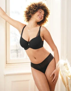 BH "Airyn" Black -Angebote SUGARSHAPE Store sugarshape bh airyn black full front editorial single bhs 75 92 5 hs 100 full 1