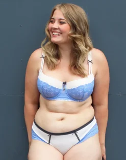 BH "Holly" 16 BH "Holly" -Angebote SUGARSHAPE Store sugarshape bh holly front packshot model blue single full 1