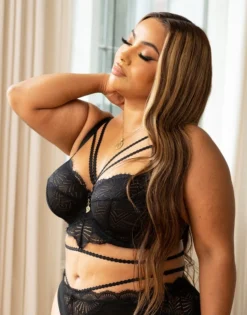 BH "Lola" Black -Angebote SUGARSHAPE Store sugarshape bh lola black front editorial single bhs 90 107 5 crop 2