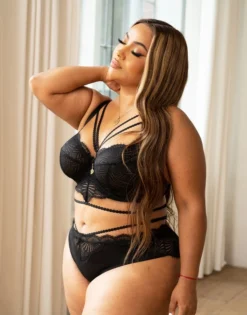 Panty "Lola" Black -Angebote SUGARSHAPE Store sugarshape bh panty lola black front editorial single bhs 90 107 5 hs 120 full 3