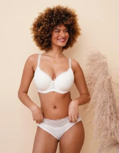 BH "Pure Conscious" Ivory -Angebote SUGARSHAPE Store sugarshape bh pure conscious ivory front editorial single bhs 75 92 5 full 2