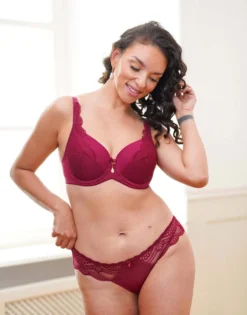 BH "Pure Divine" Bordeaux -Angebote SUGARSHAPE Store sugarshape bh pure divine bordeaux front editorial single bhs 80 92 5 hs 100 full 2