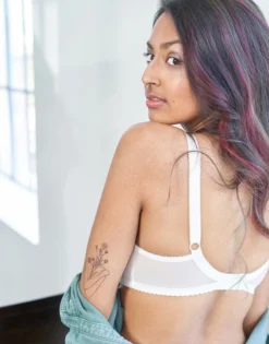 BH "Pure" Ivory -Angebote SUGARSHAPE Store sugarshape bh pure ivory back editorial single crop 1