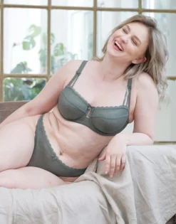 BH "Sienna" Olive -Angebote SUGARSHAPE Store sugarshape bh sienna olive front editorial single full 3