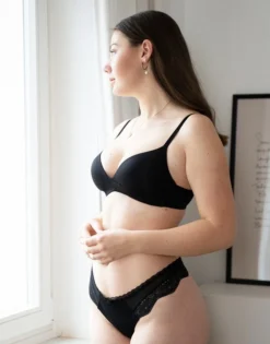 String "Clara" Black -Angebote SUGARSHAPE Store sugarshape bralette clara black front editorial single bhs 75 87 5 hs 100 full 1