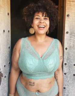 Bralette "Emilia" Sage -Angebote SUGARSHAPE Store sugarshape bralette panty emilia sage front editorial single bhs crop 1