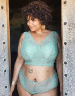 Bralette "Emilia" Sage -Angebote SUGARSHAPE Store sugarshape bralette panty emilia sage front editorial single bhs full 1