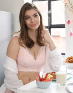 Bralette "Sakana" Rosé -Angebote SUGARSHAPE Store sugarshape bralette sakana rose front editorial single crop 2