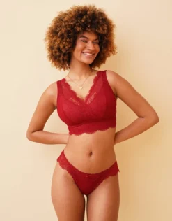 String "Emilia" Burgundy 9 String "Emilia" Burgundy -Angebote SUGARSHAPE Store sugarshape bralette string emilia burgundy front sand single bhs 75 92 5 hs 100 full 2