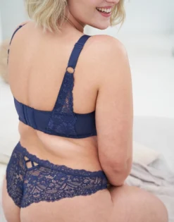 Brazilian-Slip "Eliana Velvet" Navy -Angebote SUGARSHAPE Store sugarshape brazilian slip eliana velvet navy back packshot model sand single hs 110 full 2