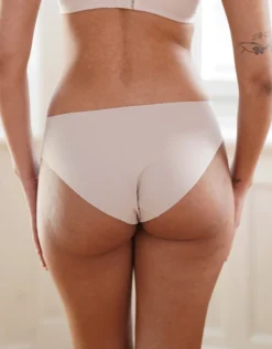 Panty "Invisible" Sand -Angebote SUGARSHAPE Store sugarshape panty invisible sand back editorial single crop2