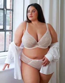 Panty "Valerie" Cream 9 Panty "Valerie" Cream -Angebote SUGARSHAPE Store sugarshape plunge bh panty valerie cream front editorial single bhs 95 117 5 hs 125 full 3 1 1