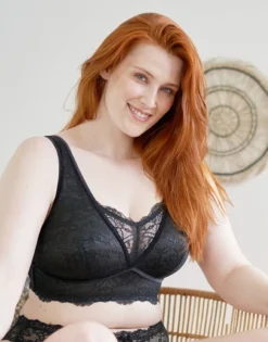 Titelseite -Angebote SUGARSHAPE Store sugarshape shop bralette eliana velvet black front editorial single crop 1