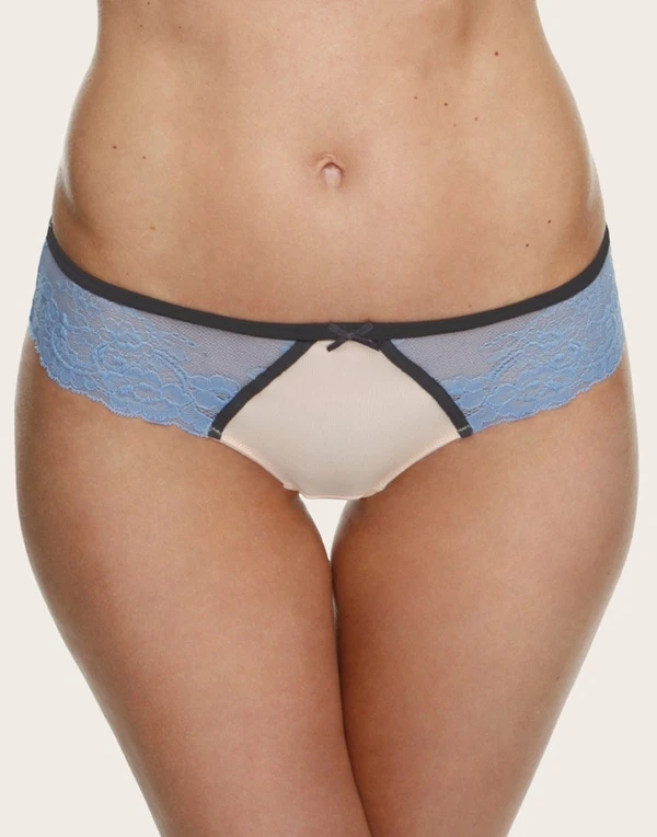 String "Holly" 1 String "Holly"