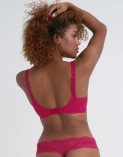 BH "Lucy" Raspberry -Angebote SUGARSHAPE Store sugarshape spacer bh lucy raspberry back editorial single bhs 75 90 crop 1