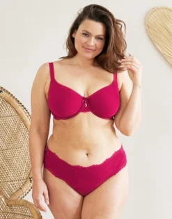 BH "Lucy" Raspberry -Angebote SUGARSHAPE Store sugarshape spacer bh string lucy raspberry front editorial single bhs 85 102 5 hs 120 full 3