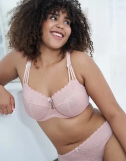 BH "Sienna" Rose -Angebote SUGARSHAPE Store sugarshape spitzen bh sienna rose front editorial single crop 2