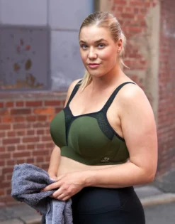 Sport-BH "Motivation" Khaki/black -Angebote SUGARSHAPE Store sugarshape sport bh motivation side editorial single crop 1