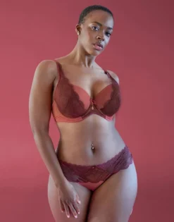 String "Pure Divine" Masala 13 String "Pure Divine" Masala -Angebote SUGARSHAPE Store sugarshape string pure divine masala front editorial single ms 105 full 4