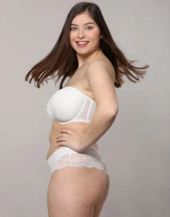 Stringpanty "Diamond" Ivory 9 Stringpanty "Diamond" Ivory -Angebote SUGARSHAPE Store sugarshape stringpanty diamond side packshot model grey single full 1