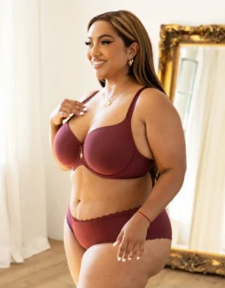 Panty "True" Port -Angebote SUGARSHAPE Store sugarshape t shirt bh panty true port front editorial single bhs 90 107 5 hs 120 full 4