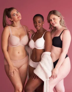 BH "True" Black -Angebote SUGARSHAPE Store sugarshape t shirt bh true sand ivory black editorial triple full 1