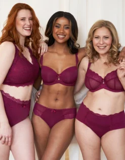 BH "Clara Lace" Bordeaux 16 BH "Clara Lace" Bordeaux -Angebote SUGARSHAPE Store sugarshape unwattierter bh high panty clara lace bordeaux front editorial double full 12