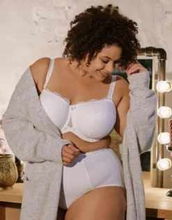 High-Waist-Panty "Diamond" Ivory -Angebote SUGARSHAPE Store sugarshape diamond highwaistpanty editorial jacke